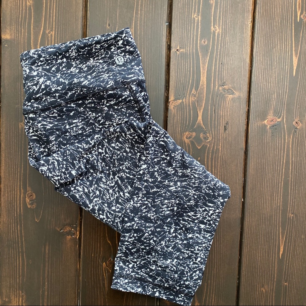 Lululemon Wunder Under Luon Crop size 10